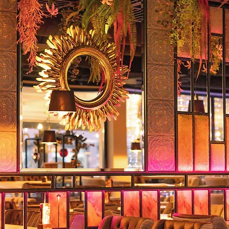 Morski Tygiel 住宿加早餐酒店 4*